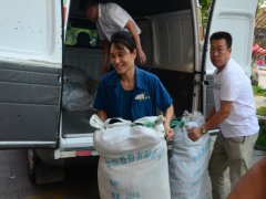 高溫下，愛心涌現